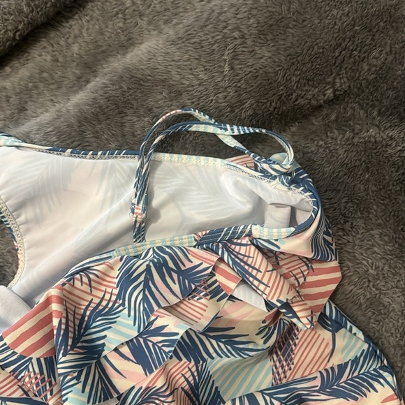 Tropical Ruffle Shoulder Strap Bathing Suit - 15/16 - NWOT - Picture 5 of 9